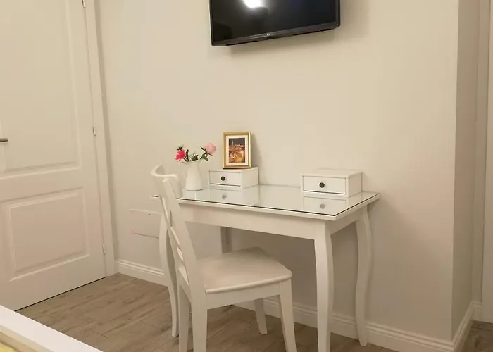 Guest house Vicolo Fiore 4*